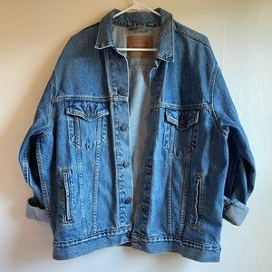 Vintage Levi’s denim jacket